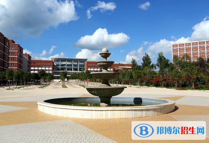 云南經(jīng)濟(jì)管理學(xué)院?jiǎn)握谐煽?jī)查詢時(shí)間