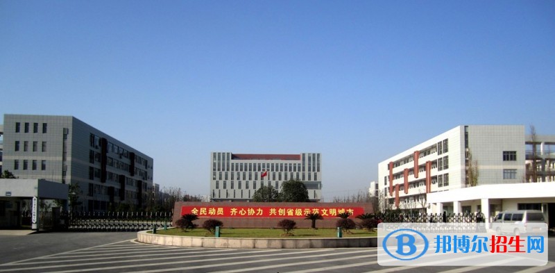 西南醫(yī)科大學(xué)附屬醫(yī)院衛(wèi)生學(xué)校有哪些專(zhuān)業(yè)