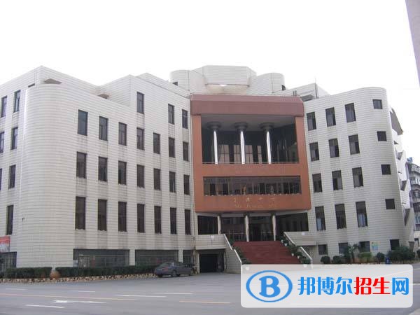 云南國防工業(yè)職業(yè)技術(shù)學(xué)院單招報(bào)名條件
