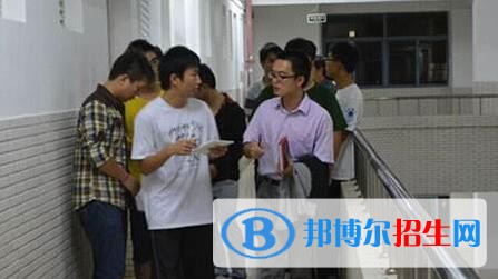 山東醫(yī)科大學(xué)衛(wèi)生學(xué)校2018年報(bào)名條件、招生對象