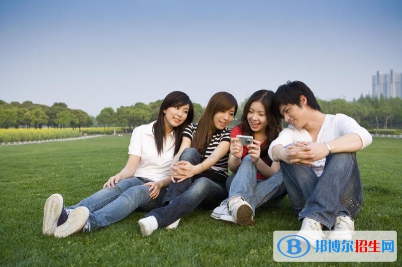 重慶讀高中好還是讀中專學校好