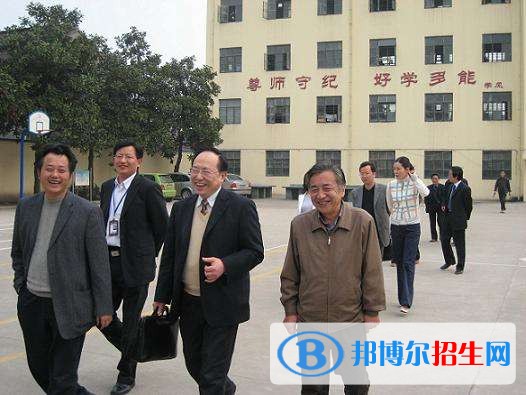 青島化學工業(yè)職工中專學校2018年報名條件、招生對象