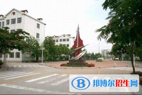 山東青島萊西市職業(yè)教育中心2018年報(bào)名條件、招生對象