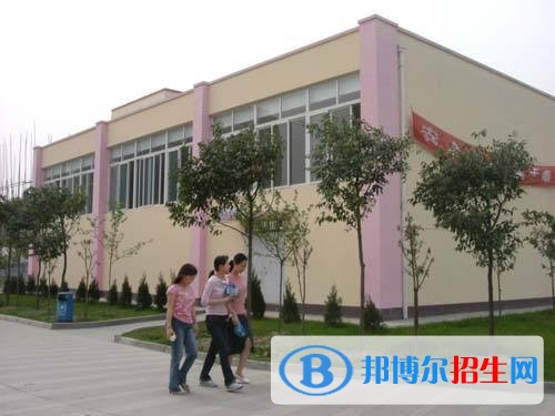 成都初中未畢業(yè)能讀什么中專學(xué)校