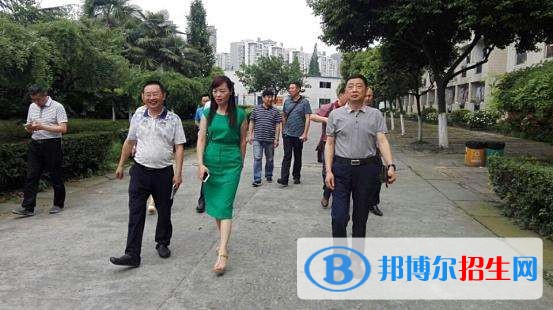 成都沒有畢業(yè)證可以讀中專學(xué)校嗎