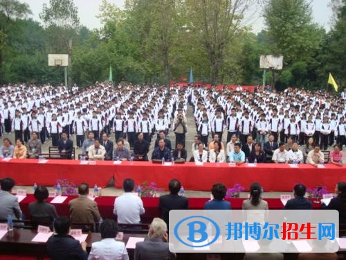 貴陽高中沒讀完可以讀中專學校嗎
