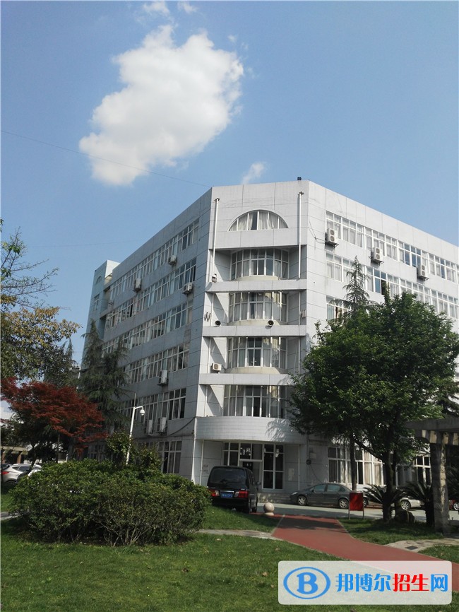 四川國盛技工學(xué)校2019年報名條件、招生對象