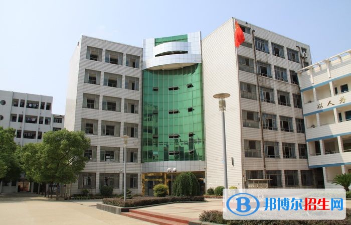 鹽城南洋職業(yè)高級中學(xué)2019年報名條件、招生對象