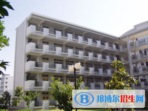 泰州機(jī)電高等職業(yè)技術(shù)學(xué)校2019年報(bào)名條件、招生對(duì)象