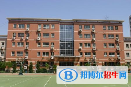 云南高中畢業(yè)可以上中專(zhuān)學(xué)校嗎