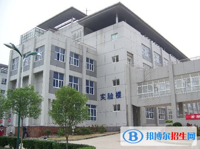 綿陽讀中專學校多少錢