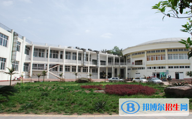 宜賓職業(yè)技術學院五年制大專招生辦聯系電話