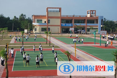 貴州初中畢業(yè)可以上中專學校嗎