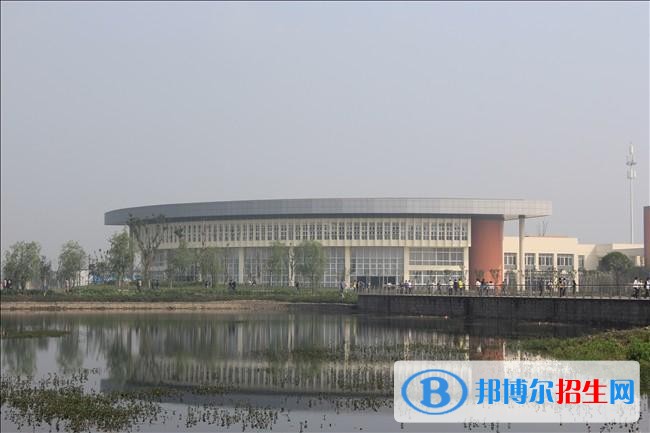 四川讀中專學(xué)?？梢钥即髮W(xué)嗎