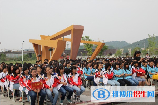 四川讀中專學校能考大學嗎