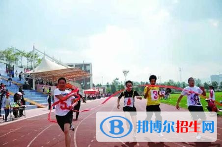 云南高中畢業(yè)上什么中專(zhuān)學(xué)校好