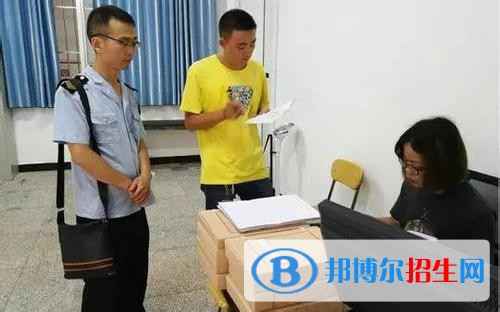 昆明女生在中專學校學什么好