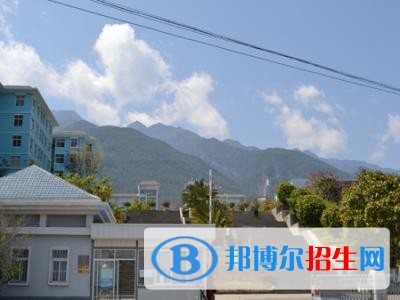 大理怎么讀中專學校