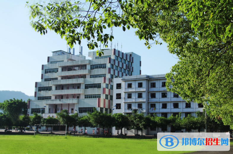 達(dá)州職業(yè)技術(shù)學(xué)院五年制大專(zhuān)網(wǎng)站網(wǎng)址