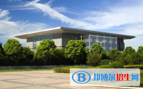 江蘇農(nóng)林職業(yè)技術(shù)學(xué)院?jiǎn)握袌?bào)名時(shí)間