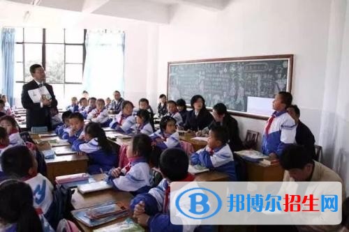 曲靖女生學(xué)什么中專(zhuān)學(xué)校好