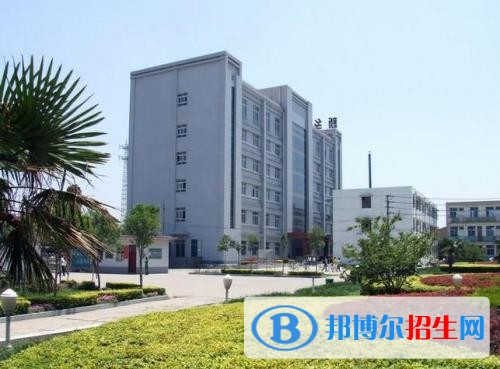 玉溪中專學校好還是高中好