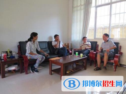 玉溪高中畢業(yè)中專學(xué)校