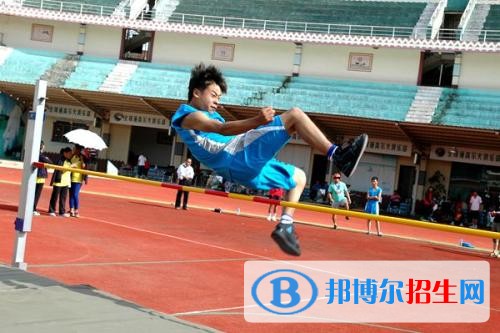 楚雄中專學校是什么意思