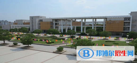 安徽商貿(mào)職業(yè)技術(shù)學(xué)院2019單招錄取分?jǐn)?shù)線(xiàn)