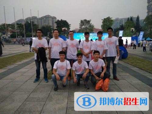 楚雄現(xiàn)在讀中專學校什么專業(yè)好
