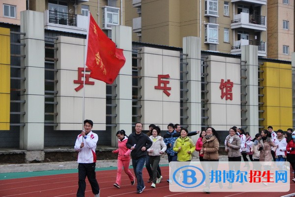 安徽工商職業(yè)學(xué)院?jiǎn)握谐煽?jī)查詢時(shí)間
