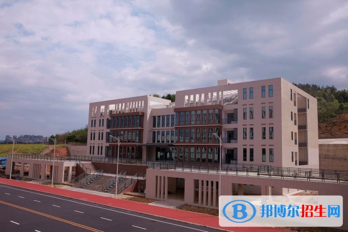 四川中醫(yī)藥高等?？茖W(xué)校五年制大專招生簡(jiǎn)章