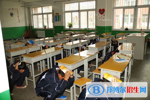 巴中初中畢業(yè)上中專(zhuān)學(xué)校好嗎