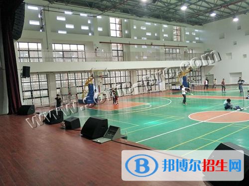 達州讀中專學?？梢钥即髮W嗎