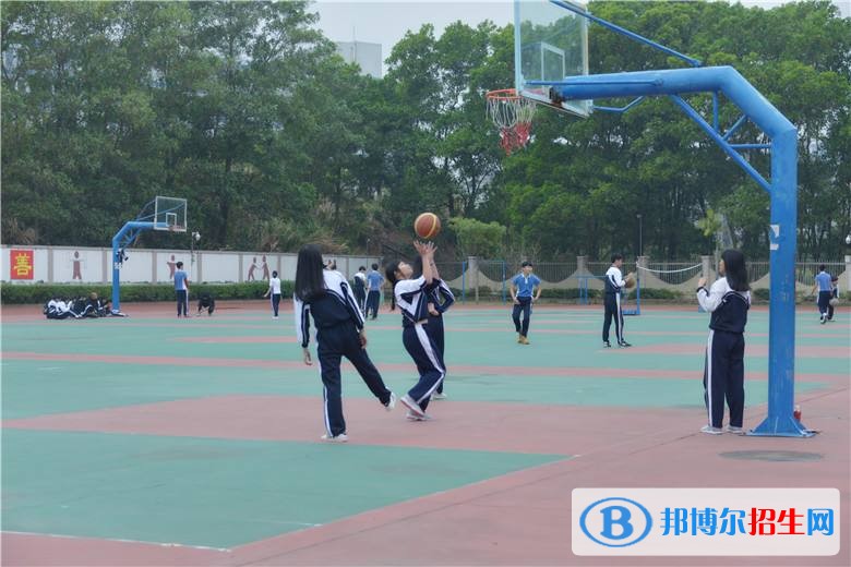 巴中高中沒讀完可以讀中專學(xué)校嗎