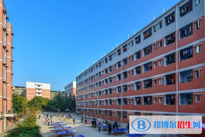 南充中專學(xué)校哪個比較好