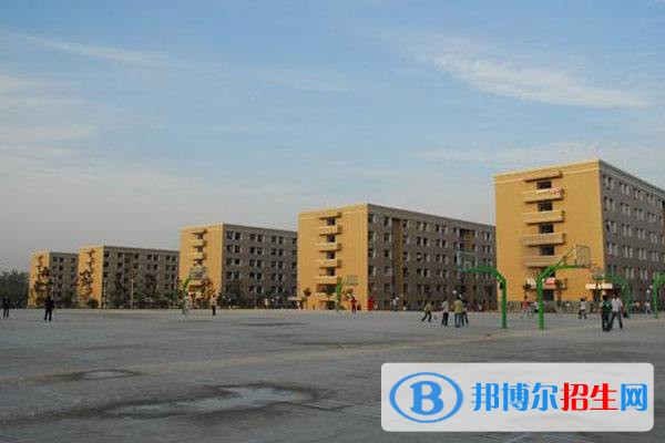 南充中專學校哪個好
