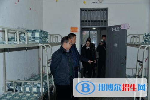 南充讀中專學校需要什么證件