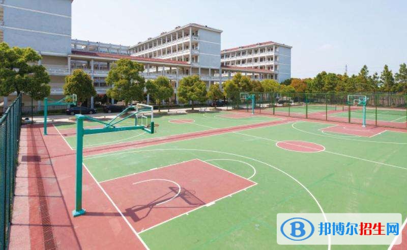 安順中專學(xué)校是大專嗎