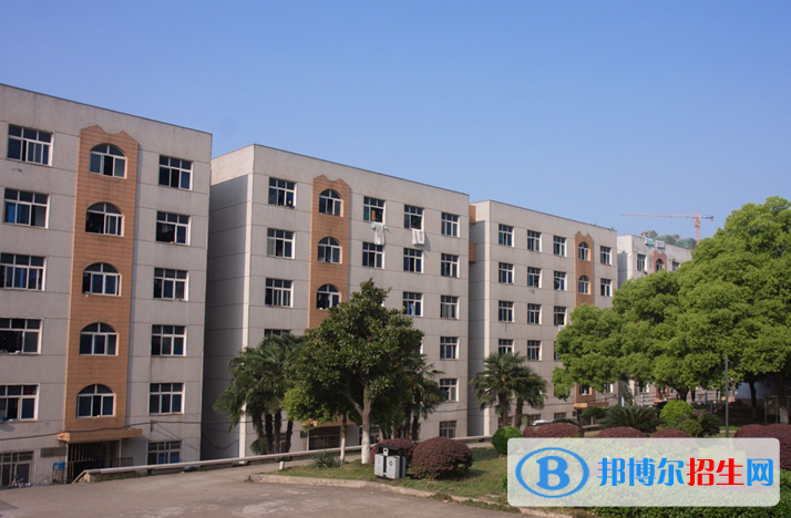 湖南城建職業(yè)技術(shù)學(xué)院?jiǎn)握袌?bào)名時(shí)間
