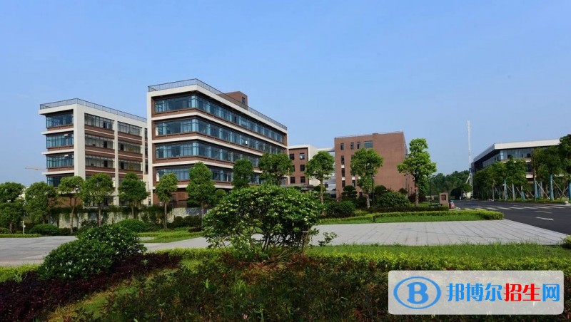 湖南化工職業(yè)技術(shù)學(xué)院?jiǎn)握袌?bào)名時(shí)間