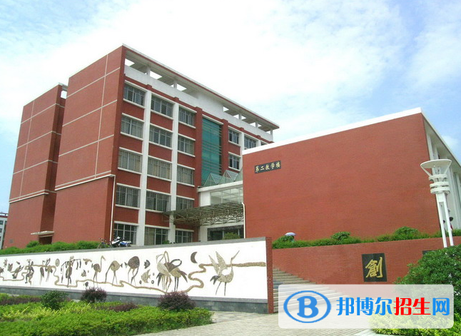 湖南工業(yè)職業(yè)技術(shù)學(xué)院單招報(bào)名時(shí)間