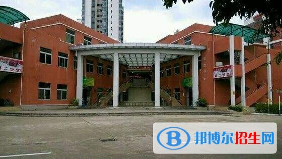 廣州工程技術(shù)職業(yè)學(xué)院?jiǎn)握袌?bào)名條件