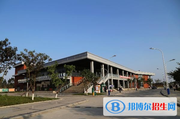 四川建筑職業(yè)技術(shù)學(xué)院五年制大專(zhuān)收費(fèi)標(biāo)準(zhǔn)