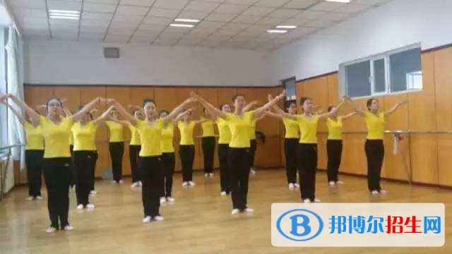 內(nèi)江女生上中專(zhuān)學(xué)校有哪些技術(shù)