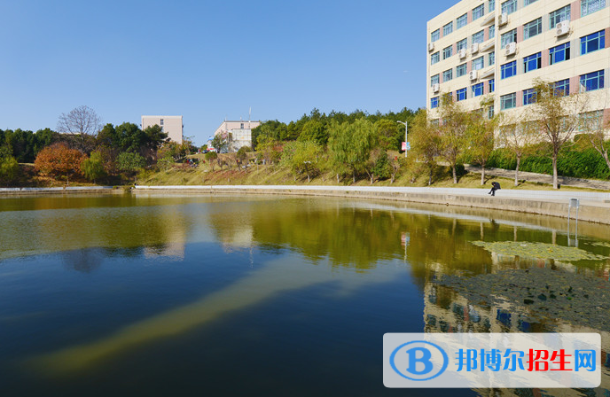 江西旅游商貿(mào)職業(yè)學(xué)院單招報名時間