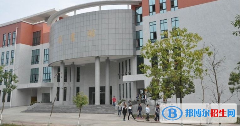 四川汽車職業(yè)技術(shù)學(xué)院五年制大專報名條件