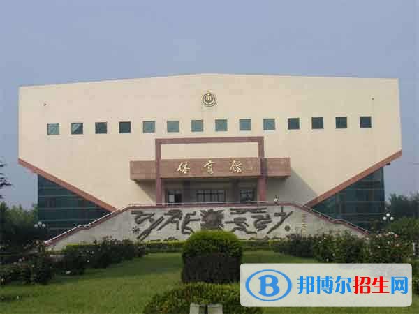 三門(mén)峽社會(huì)管理職業(yè)學(xué)院?jiǎn)握袌?bào)名條件