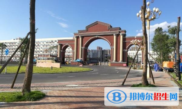 銅仁中專學?？急究? width=