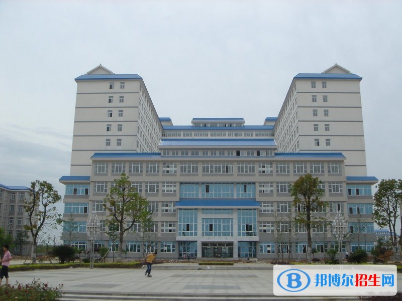 長江藝術(shù)工程職業(yè)學(xué)院單招報名時間